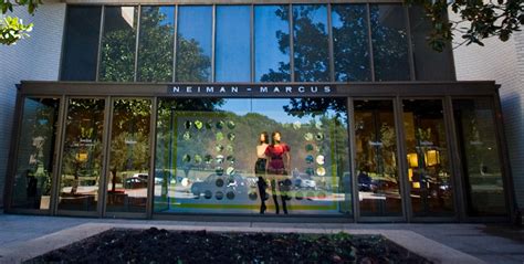 neiman marcus northpark hours